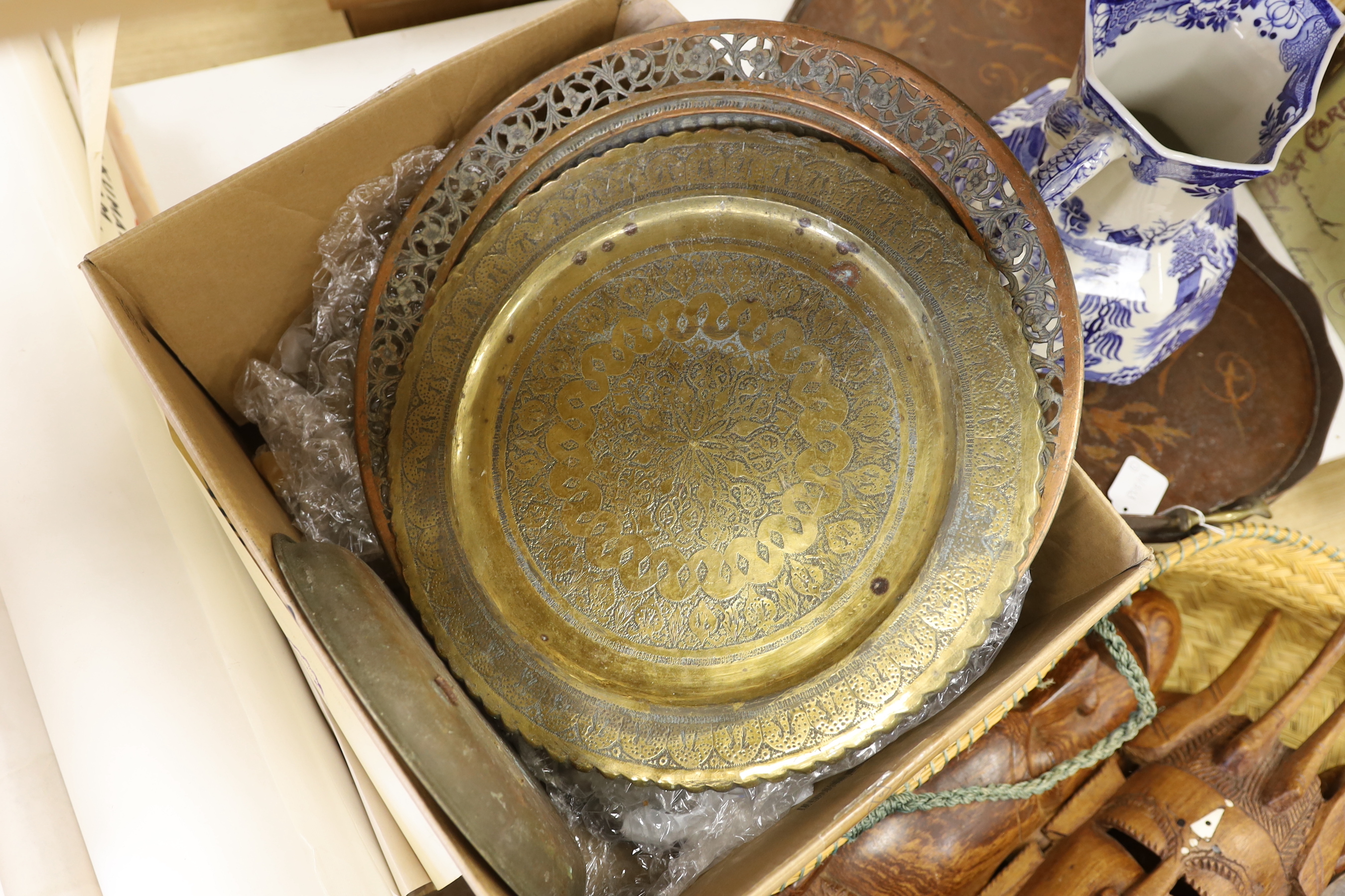 A quantity of various glass and brass trays